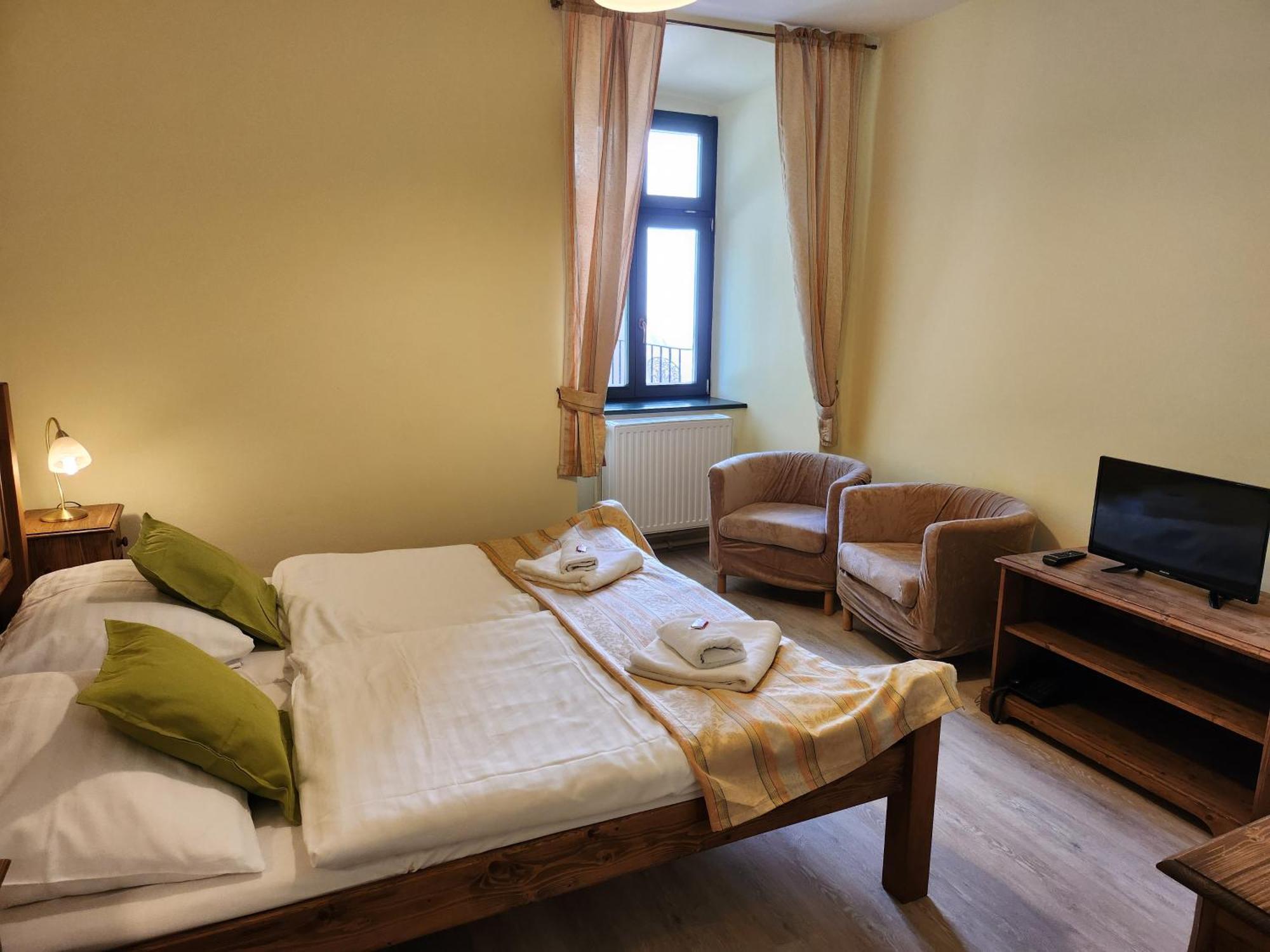 Hotel Opat Кутна-Гора Экстерьер фото