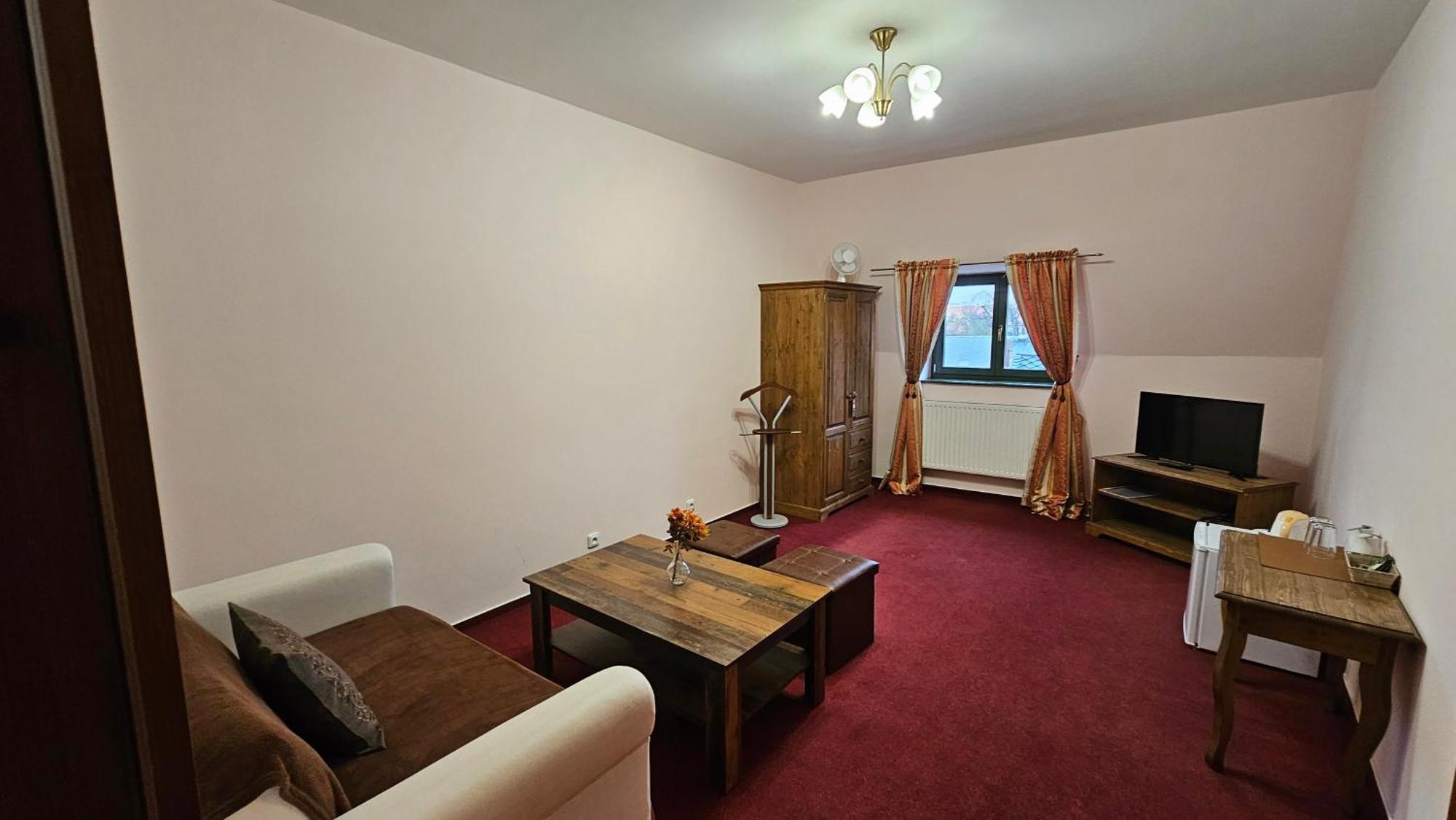 Hotel Opat Кутна-Гора Экстерьер фото