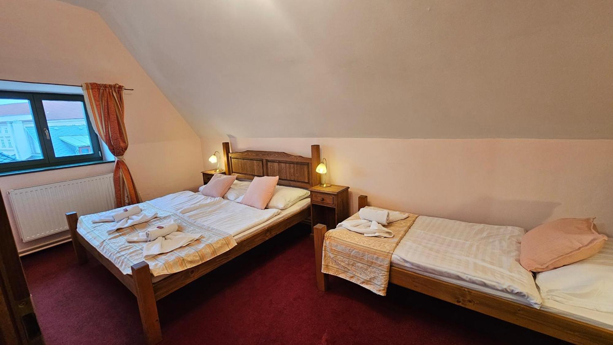 Hotel Opat Кутна-Гора Экстерьер фото