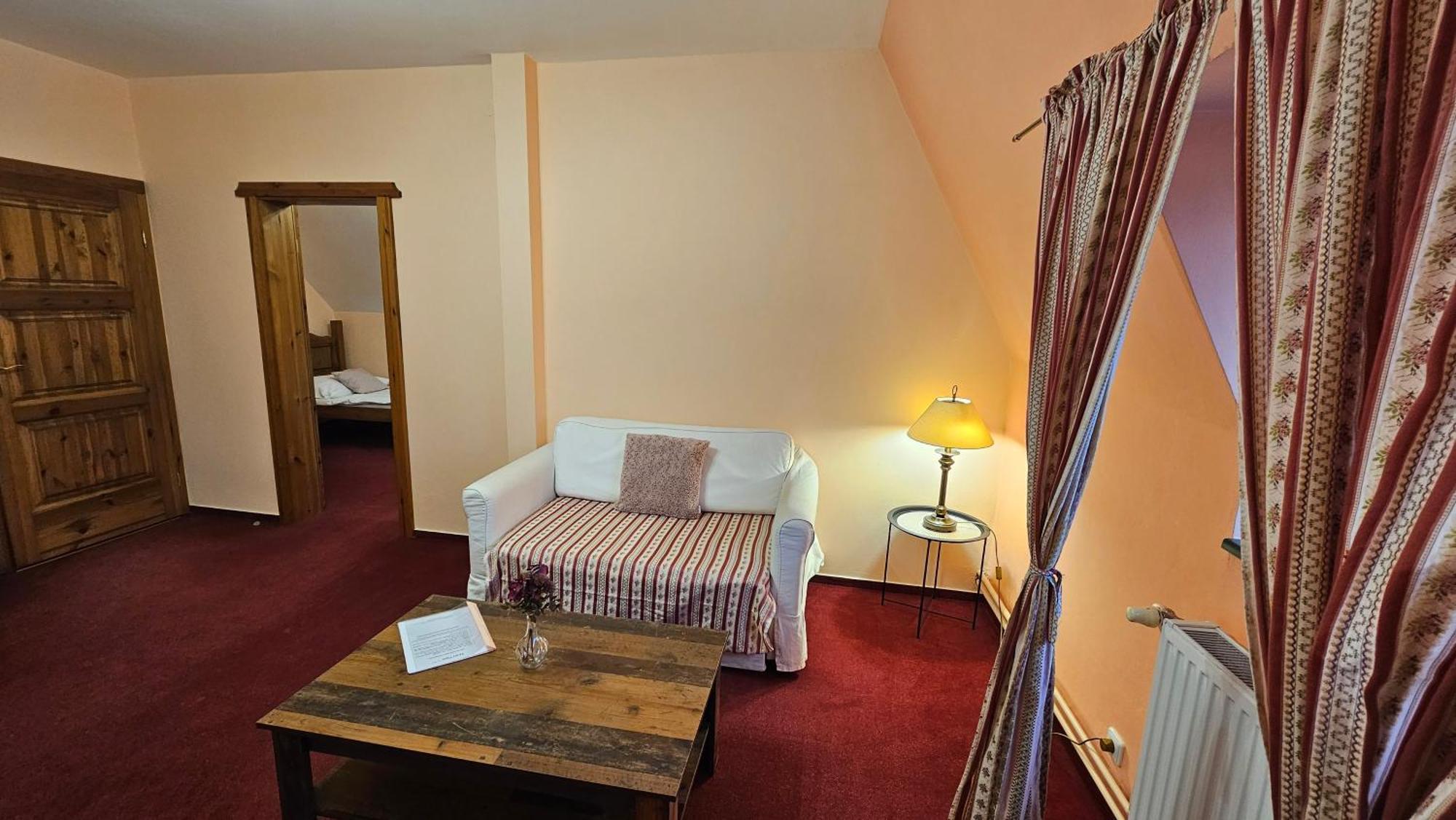 Hotel Opat Кутна-Гора Экстерьер фото